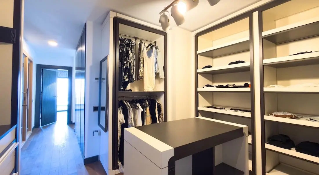 Walk-in closet